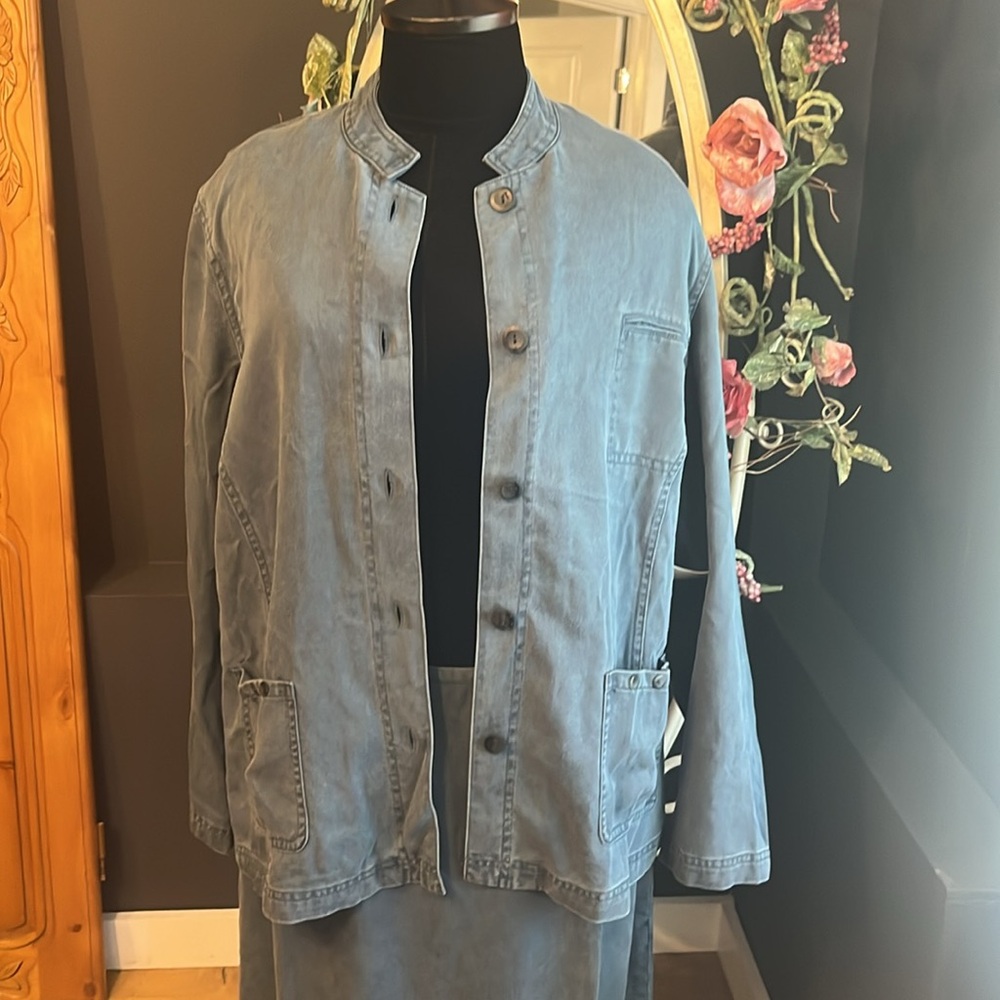 jacket - Picture 2 of 6